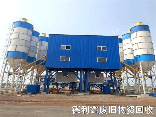 二手水泥罐回收，散裝水泥倉回收，攪拌站設(shè)備回收